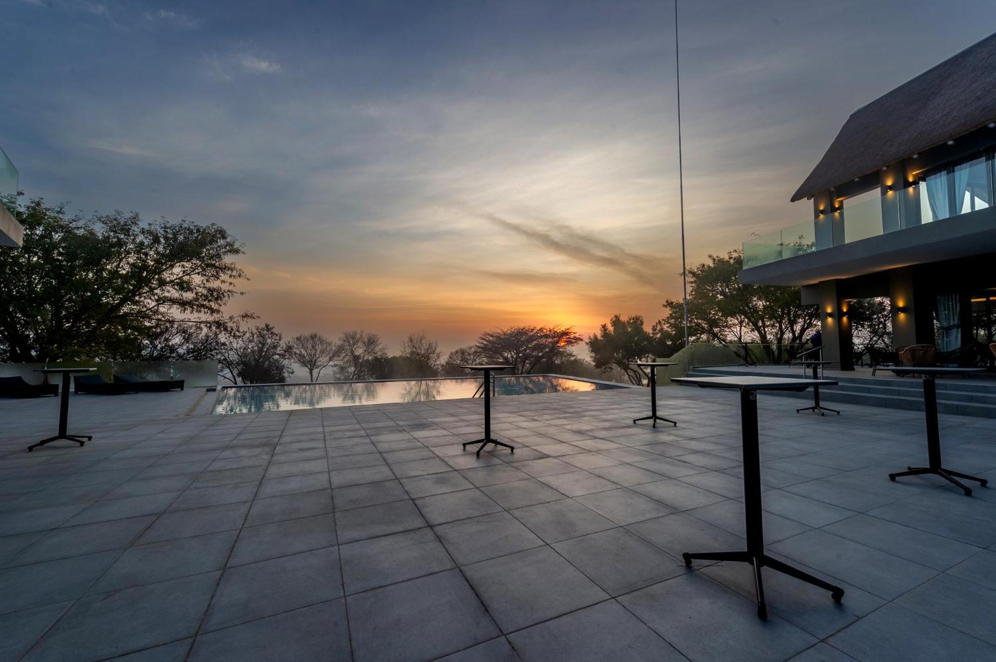 La Joya Lodge Conference Centre And Spa Pelindaba Dış mekan fotoğraf